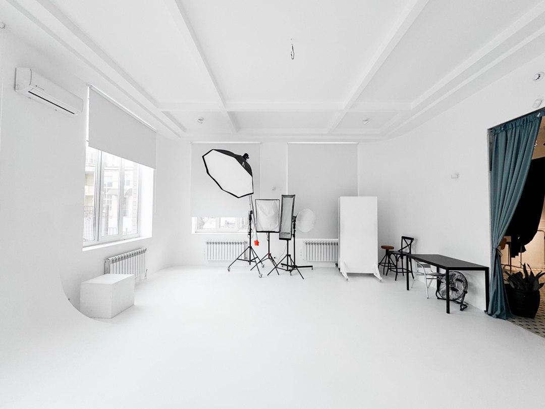 Фотостудия "10/11" зал "Циклорама"