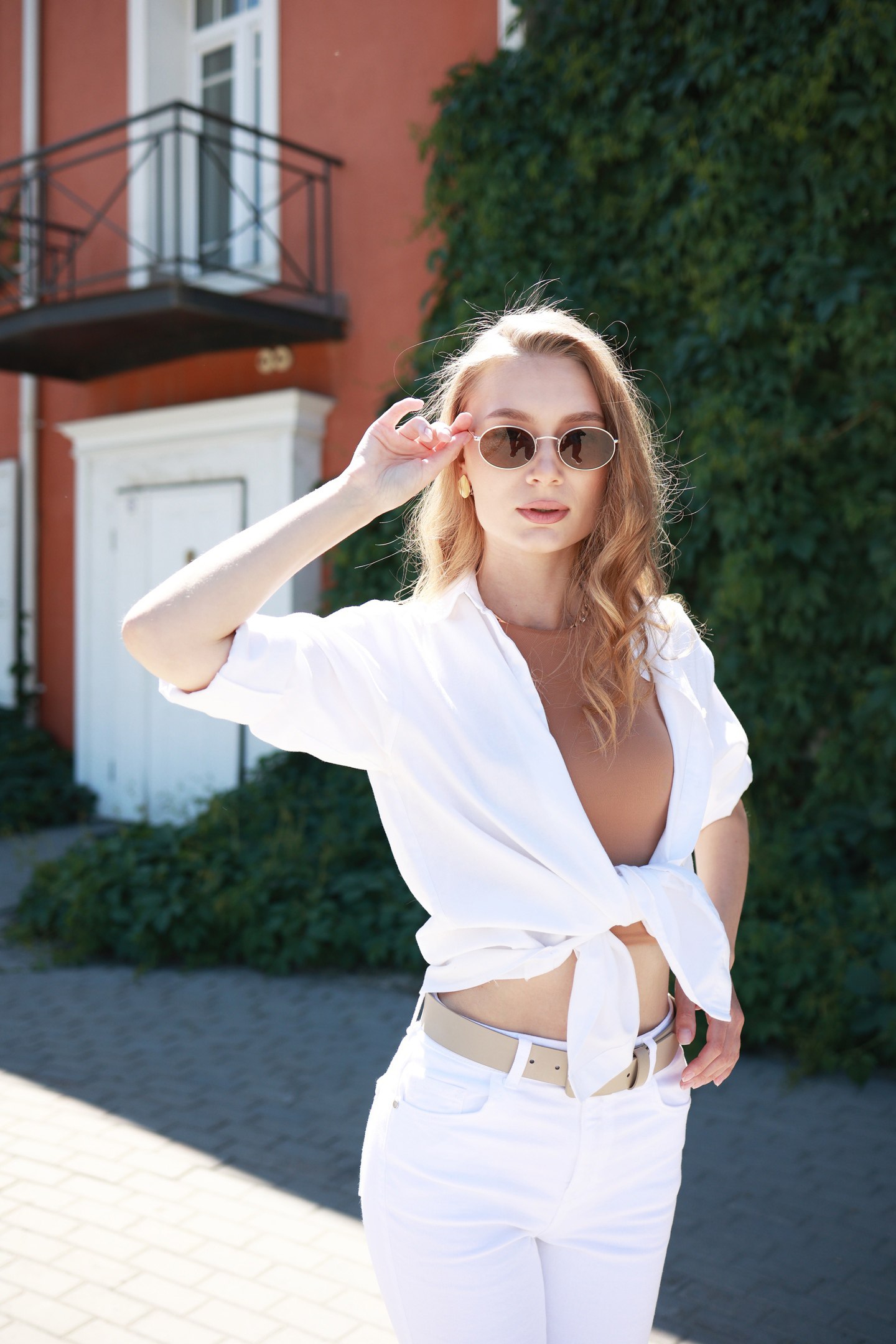 Дом в зелени