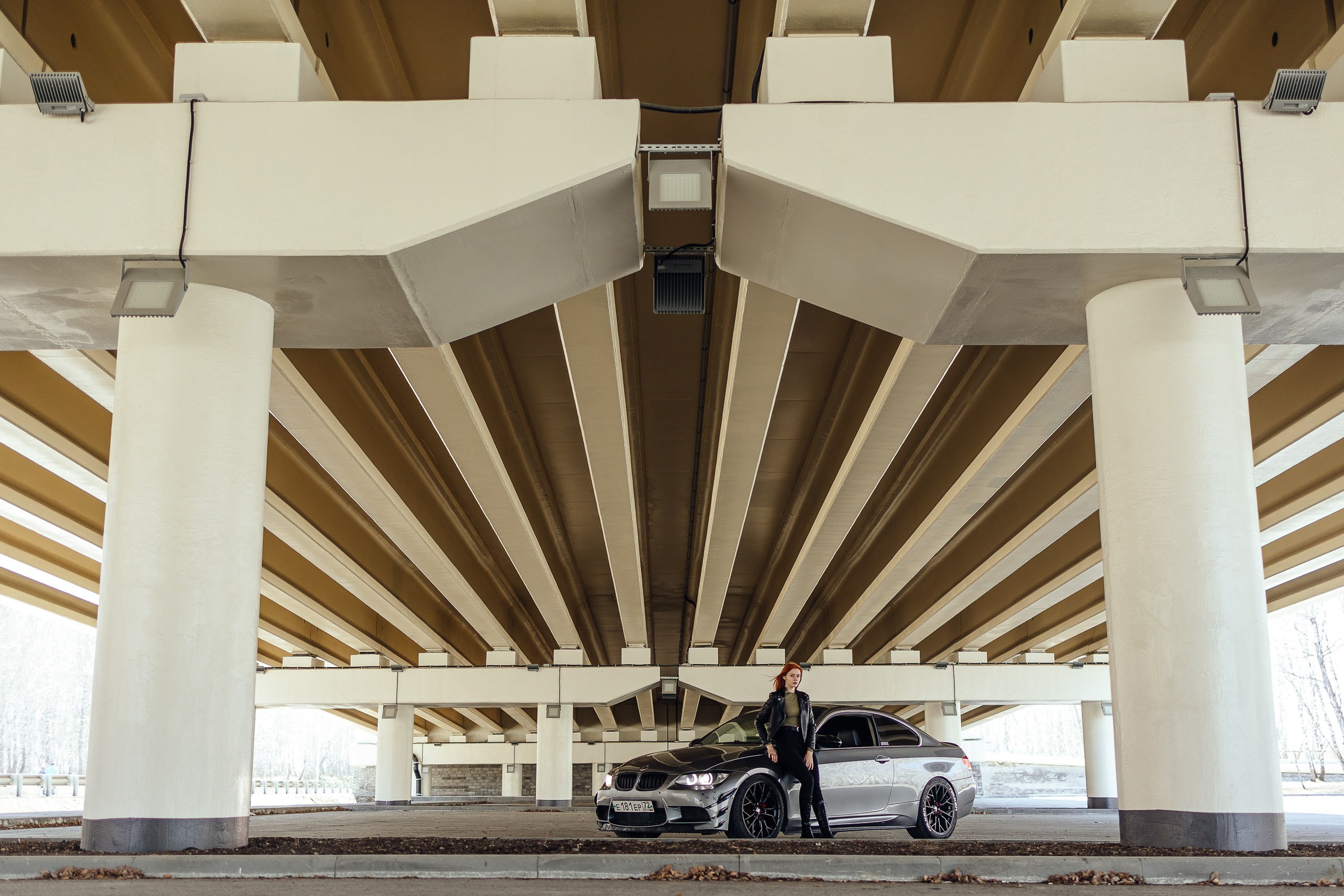 Под мостом ул. Мельникайте и Дружбы