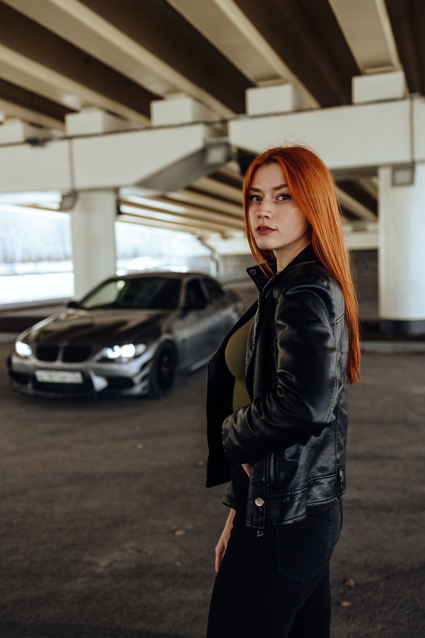 Под мостом ул. Мельникайте и Дружбы