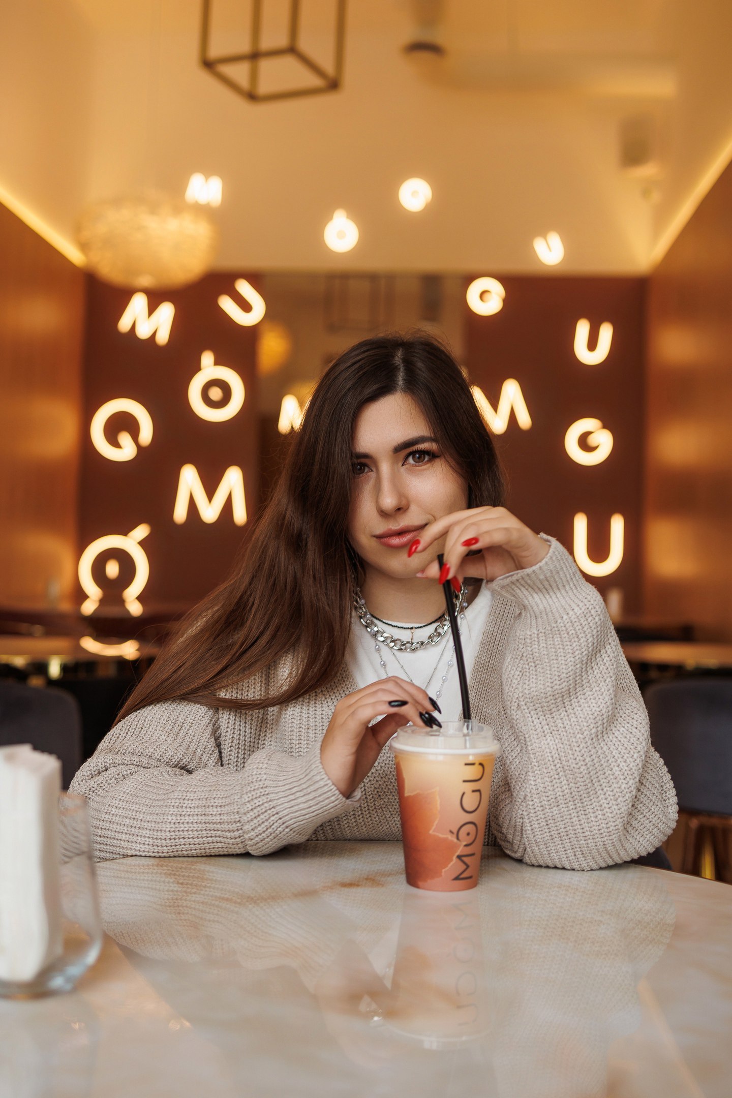 "Mogu"
